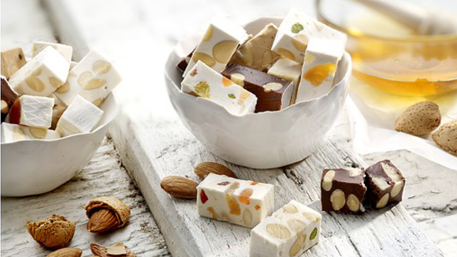 POUR UN NOUGAT DE QUALITE, IL FAUT DES BLANCS D’OEUF ET BEAUCOUP DE MIEL