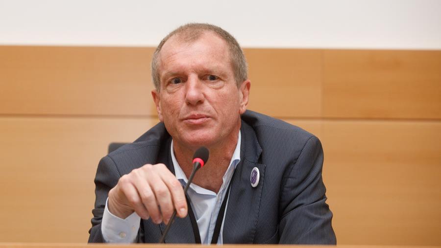 Vandenbroucke: "farmabudget bewaken en inzetten op noden"